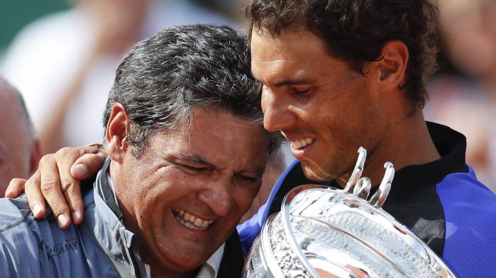 Toni Nadal celebra un título con Rafa.