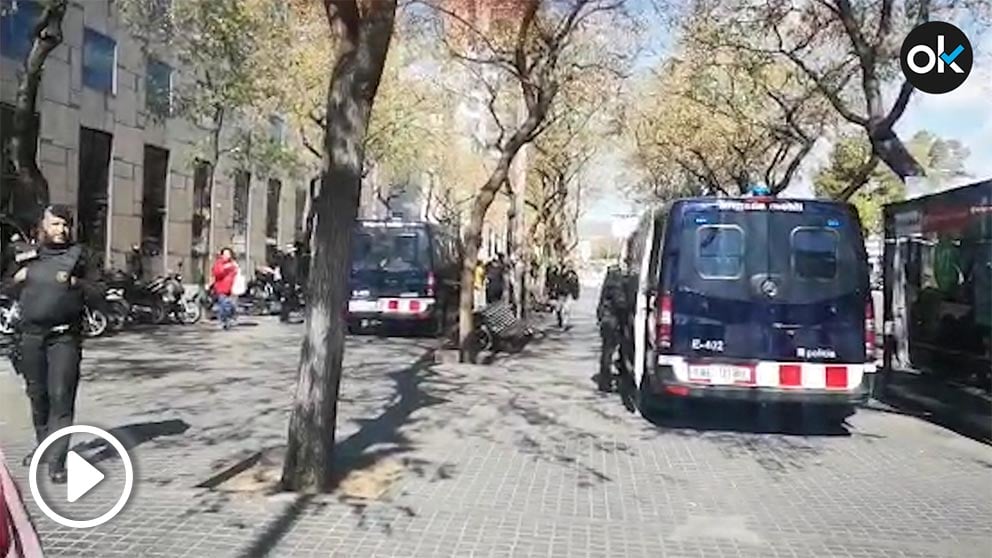 Furgonetas de los Mossos.