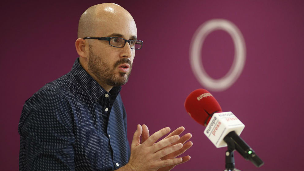 Nacho Álvarez en una rueda de prensa en la sede de Podemos.