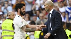 Isco y Zidane. (AFP)