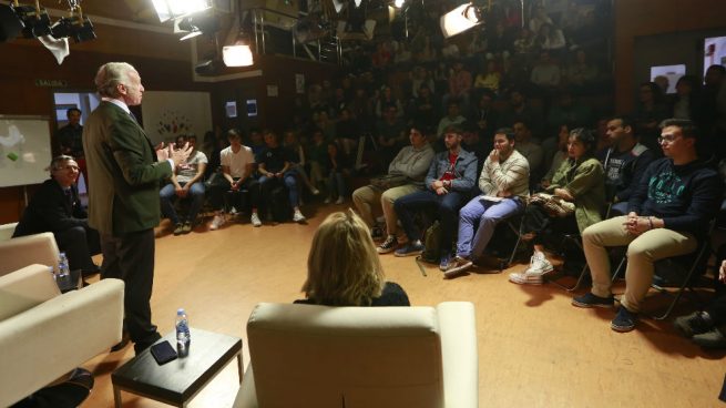 Eduardo Inda participa en un encuentro con alumnos de Comunicación de la UCAM