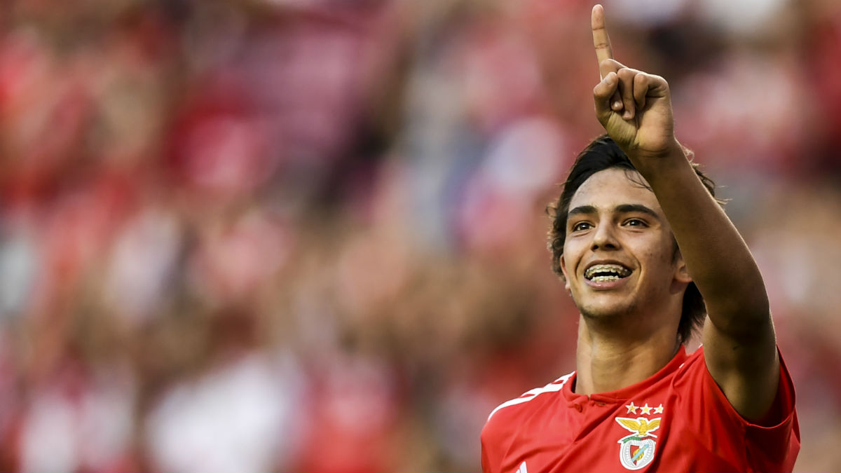 Joao Félix celebra un gol con el Benfica. (AFP)