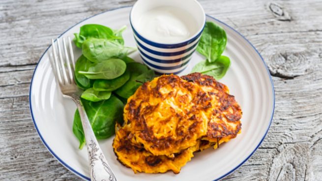 Kartoffelpuffer o tortitas de patata alemanas sin horno