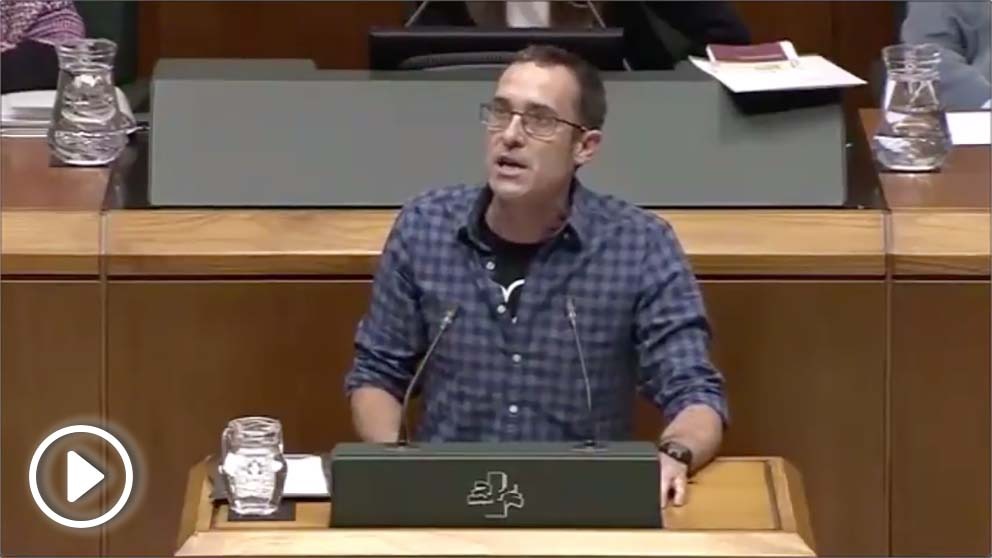 El diputado de EH Bildu en el Parlamento Vasco, Julen Arzuaga, llama «nazis de Nuremberg» a la Policía y Guardia Civil