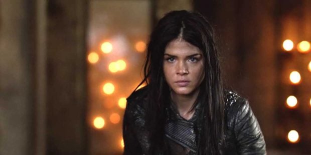 Marie Avgeropoulos es Octavia Blake