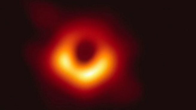 La primera imagen real de un agujero negro.