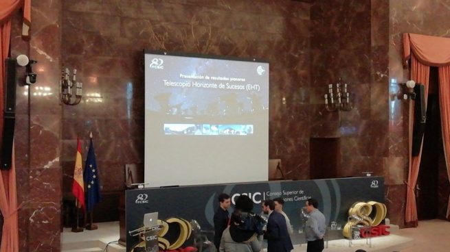 rueda-de-prensa-fotografia-agujero-negro-csic