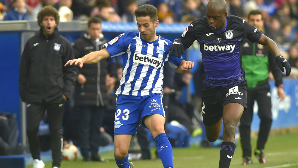 Jony Rodríguez y Nyom (AFP)