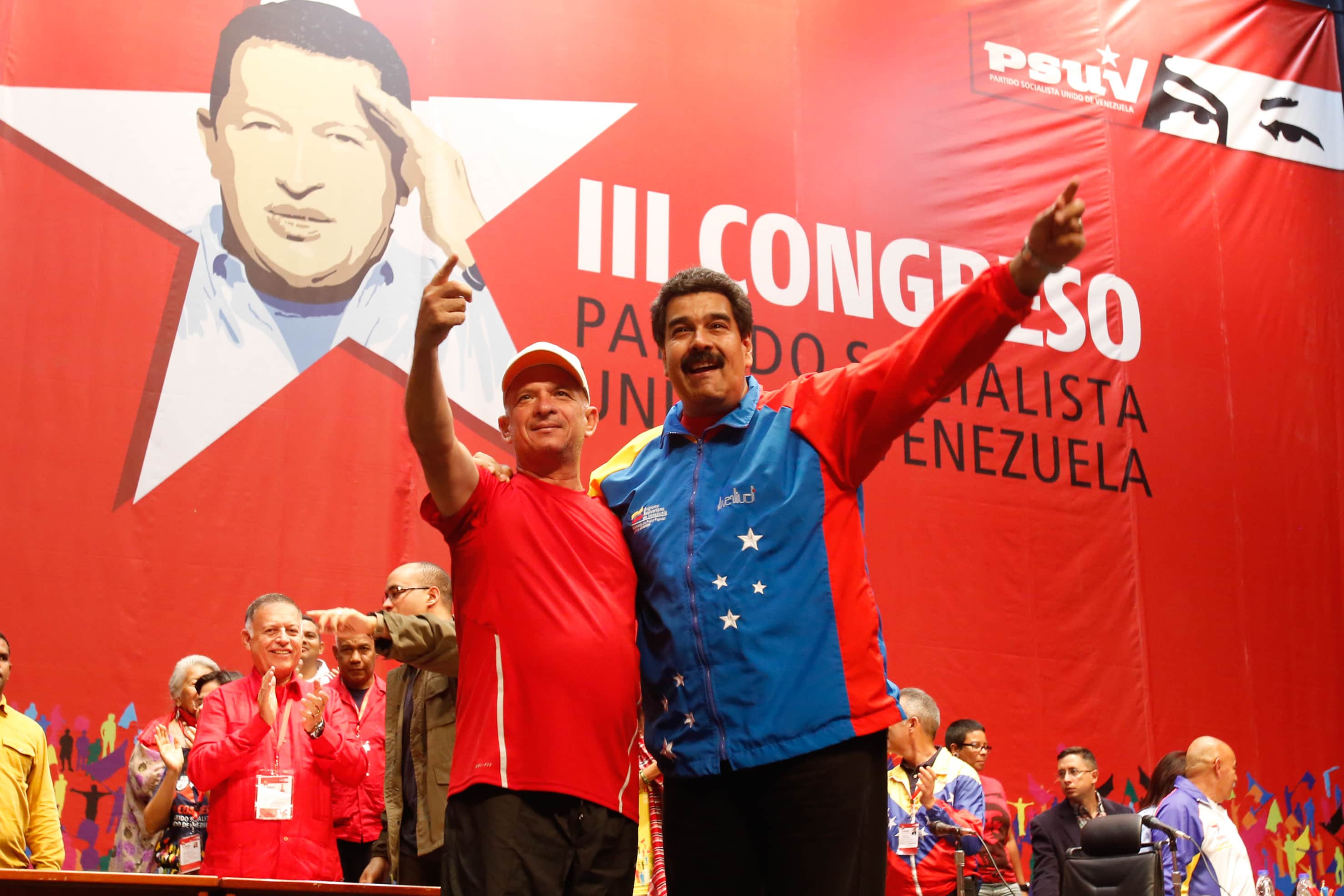 Hugo Carvajal junto a Nicolás Maduro. Foto. AFP.