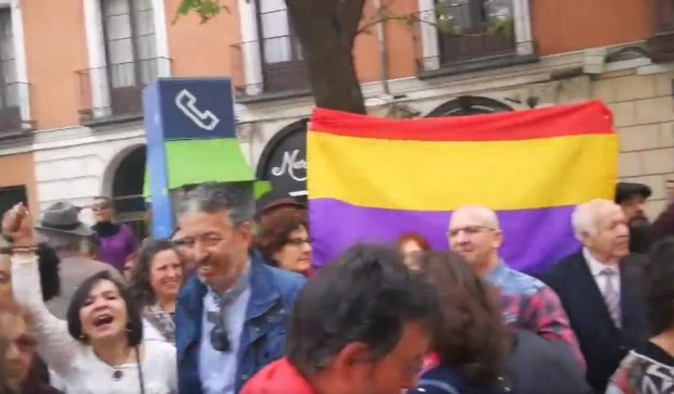 Ediles del PSOE atacan a la Procesión de Ramos en Valladolid al grito de: “¡España mañana será republicana!” Herraz-oscar-puente-620x363