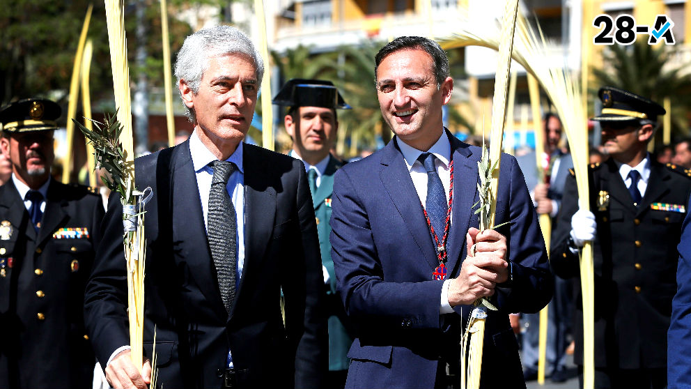 Suárez Illana y el presidente de la Diputación de Alicante, César Sánchez (Foto: EFE).