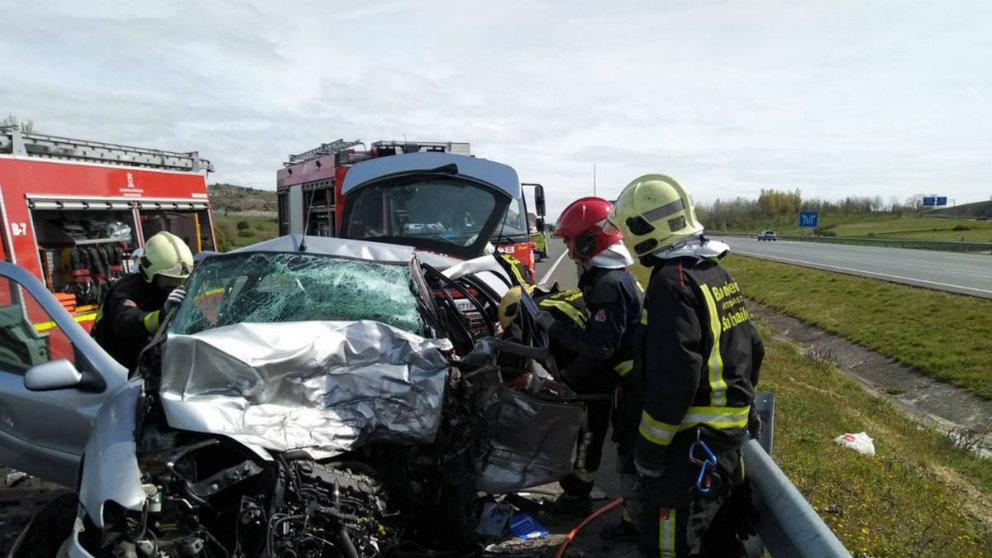Imagen del accidente en el que se ha visto involucrado Javi Pérez (Bomberos Gasteiz)