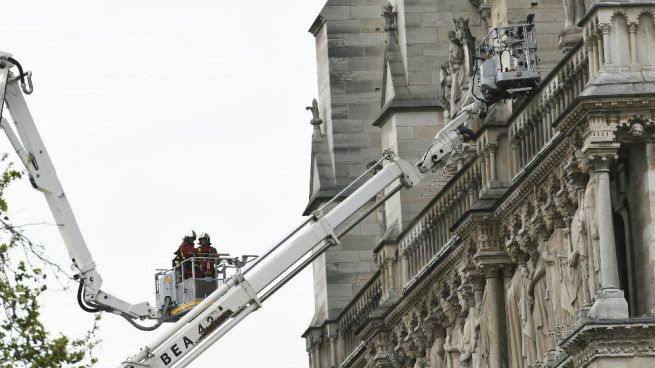 La alcaldesa de París propone una «conferencia internacional de donantes» para reconstruir la catedral