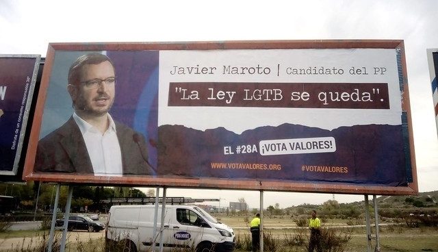 El PP pide a la Junta Electoral la retirada de la valla de Hazte Oír de Maroto sobre la Ley LGTB