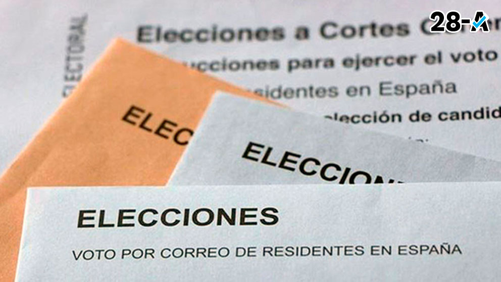 Sobres con papeletas electorales del voto por correo para las elecciones generales 2019 del domingo 10 de noviembre.