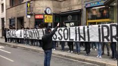 Los hinchas de la Lazio, en las calles de Milán.