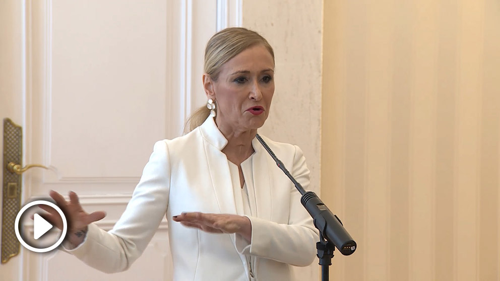 La dimisión de Cristina Cifuentes tras publicar un vídeo OKDIARIO en el que aparcía ella robando dos cremas en un hipermercado