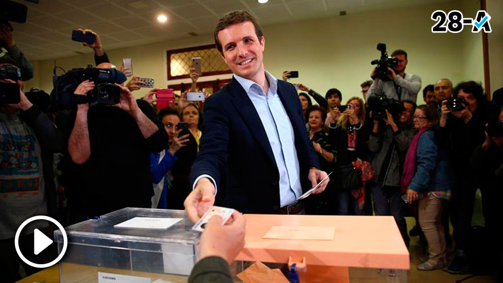 Pablo Casado ejerce su derecho al voto en las Elecciones Generales 2019. Foto: EFE