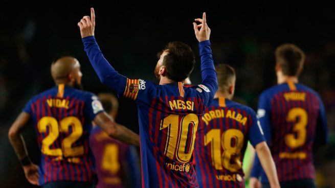 El Barcelona celebra un gol de Messi