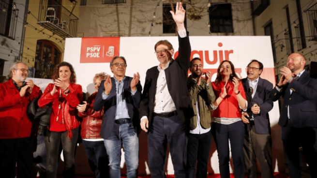 Sánchez felicita a Ximo Puig por seguir adelante con su tripartido con Compromís y Podemos