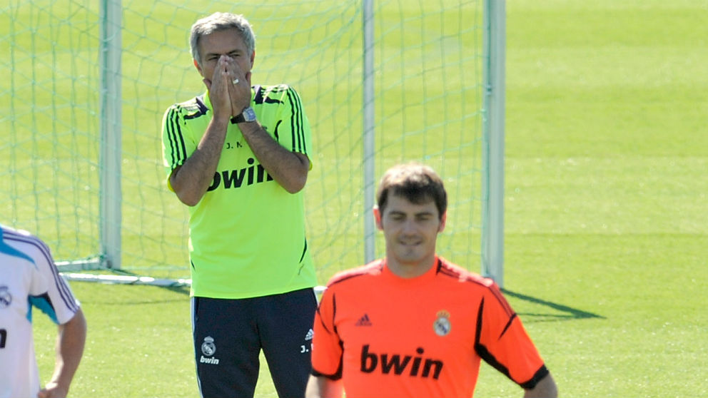 Mourinho y Casillas, en un entrenamiento del Real Madrid. (Getty)