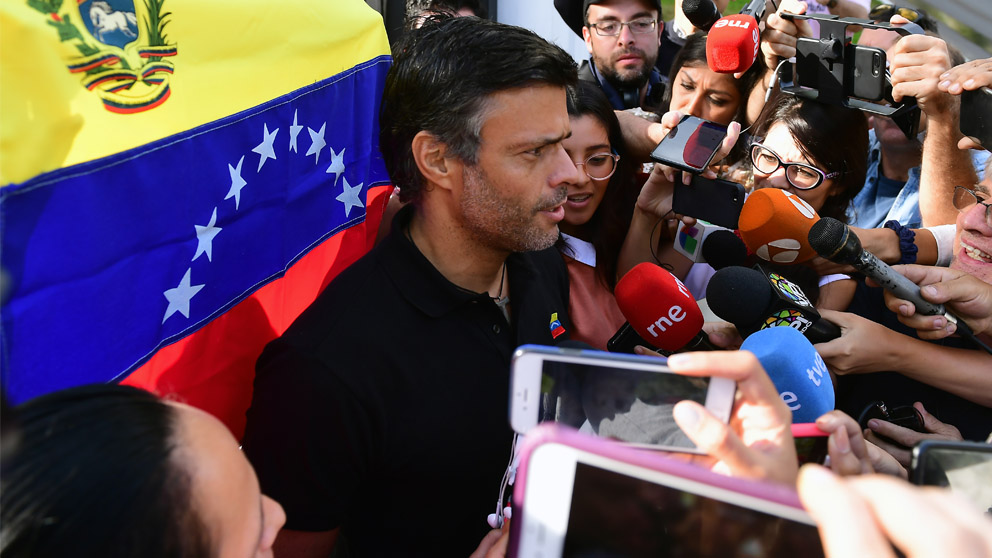 El líder opositor Leopoldo López permaneció refugiado en la residencia del embajador de España en Caracas durante 18 meses (Foto: AFP).