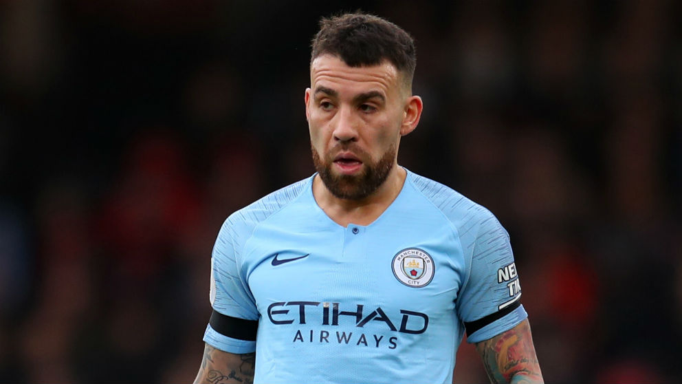 Otamendi durante un partido con el Manchester City esta temporada. (Getty)