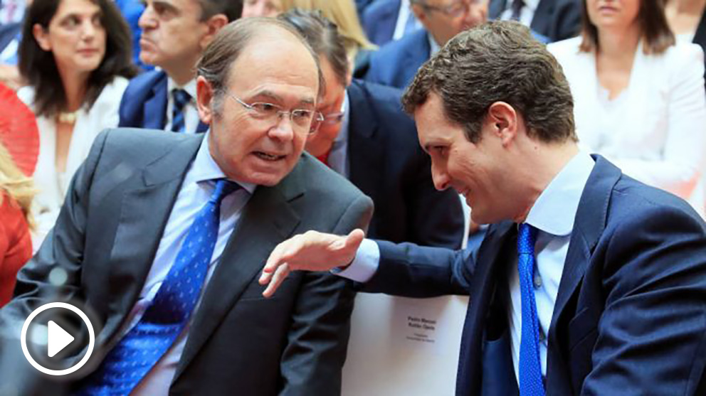 Pablo Casado y Pío García Escudero. (EFE)