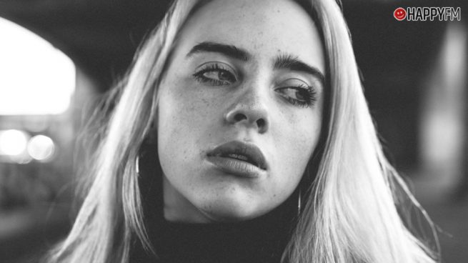 Billie Eilish realiza una polémica y sorprendente petición a sus fans
