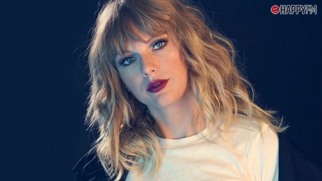 Taylor Swift ha conseguido arrebatar un fuerte récord a Ariana Grande
