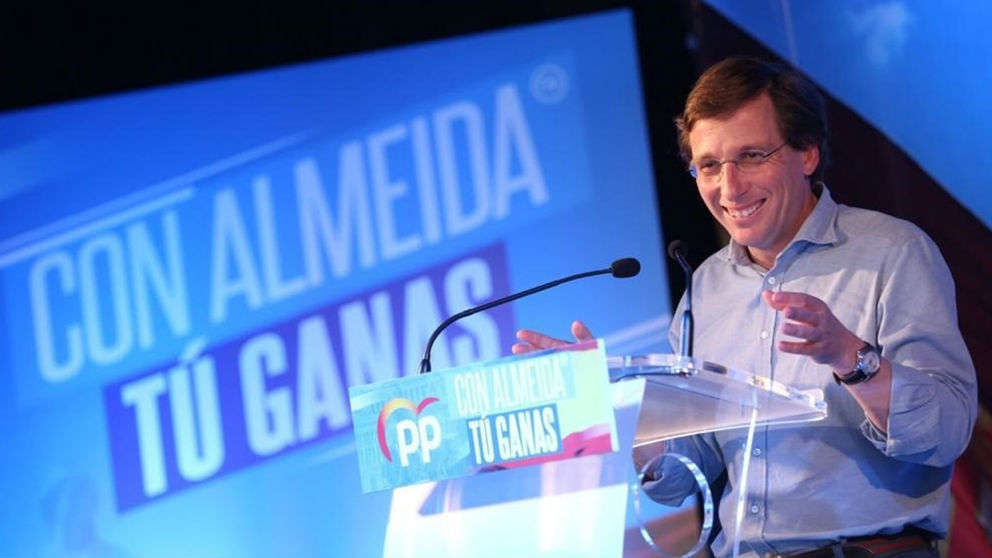 José Luis Martínez Almeida, este sábado en un acto en Villaverde.