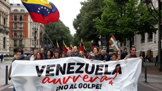 Podemos y los proetarras de Bildu se manifiestan en Bilbao a favor del dictador Maduro Venezuela-podemos-bildu-655x368