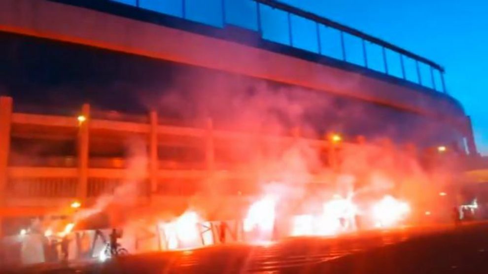 Aficionados del Atlético de Madrid dan su último adiós al Vicente Calderón (@FA82Oficial)
