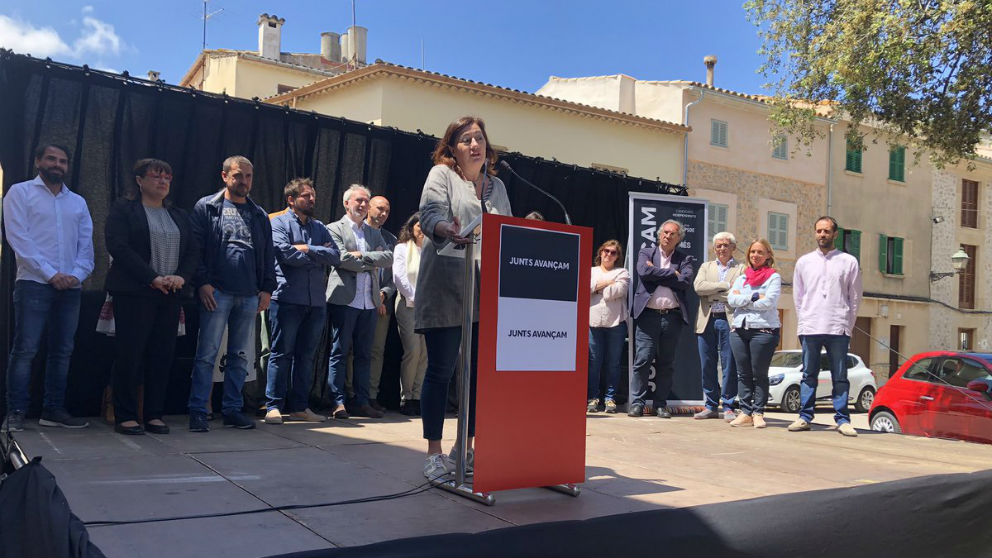 Francina Armengol presenta la candidatura conjunta dekl PSOE con ERC en Pollensa