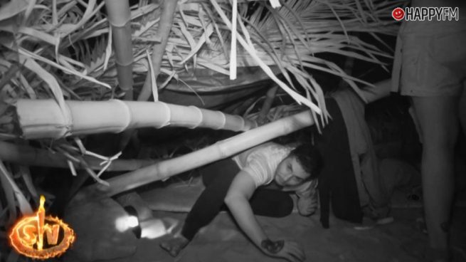 ‘Supervivientes 2019’: El Equipo Pirata sufre un accidente durante la construcción de una cabaña
