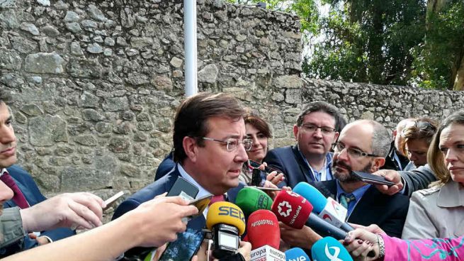 Fernández Vara cree que sería «inaudito» que Iceta no fuese designado senador por el Parlament