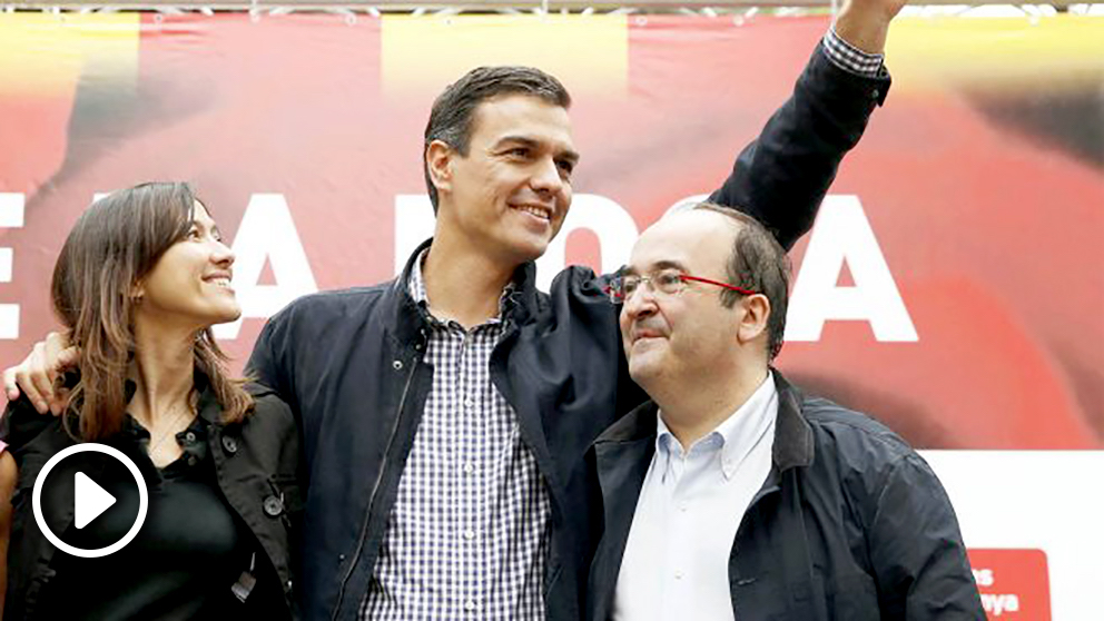 Núria Parlon, a la izquierda, junto a Pedro Sánchez y Miquel Iceta en Barcelona (Foto: Efe)