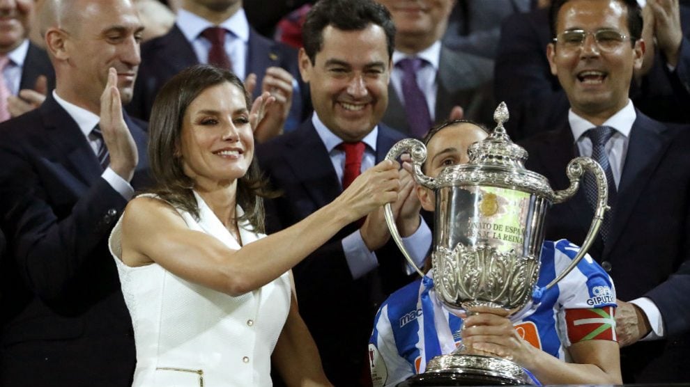 La Reina Letizia entró la Copa de la Reina por primera vez en la historia. (EFE)