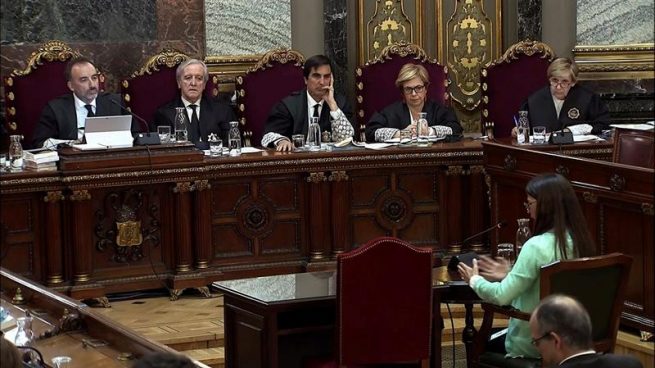 La Mesa puesta en el Parlament, las escuelas abiertas y un café pendiente con Jordi Cuixart