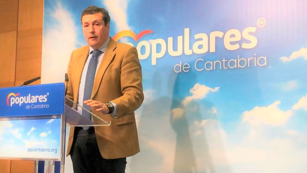 El portavoz del PP de Cantabria, Íñigo Fernández. Foto: EP