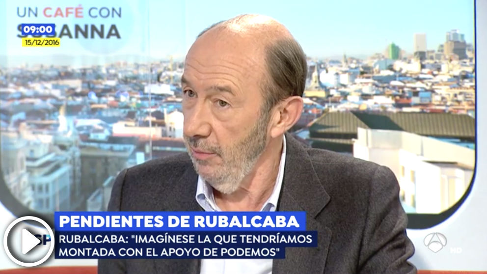 Alfredo Pérez Rubalcaba durante una entrevista concedida a ‘Espejo Público’ en diciembre de 2016