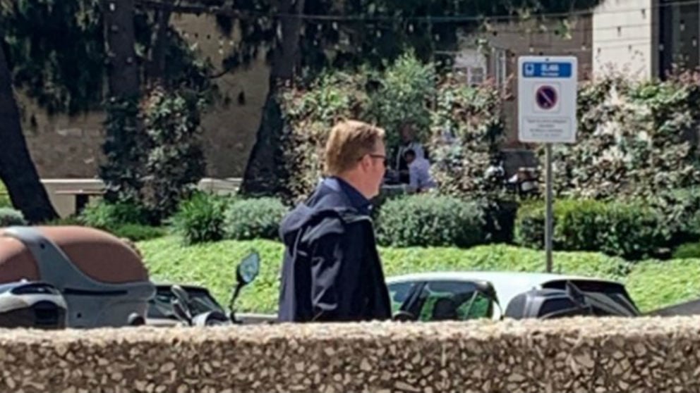 Koeman, en las oficinas del Barcelona. (Twitter: Marçal Llorente)