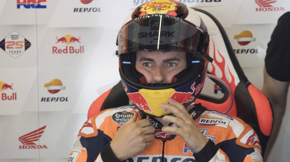 Honda podría bajar a Márquez de la moto. (Getty)