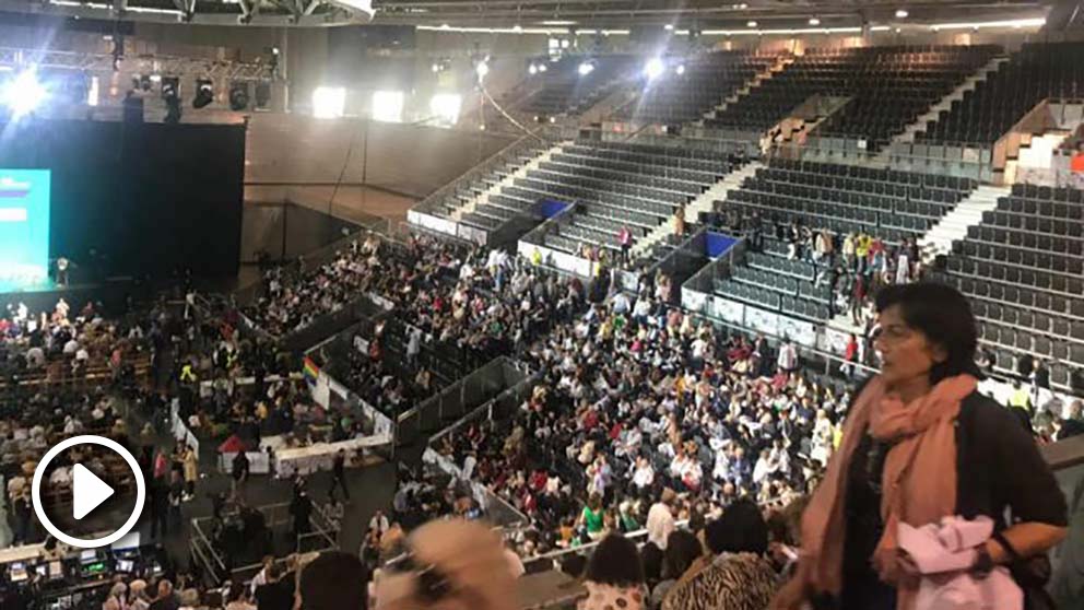 Imagen del Madrid Arena semivacío en el acto de Más Madrid que se celebra esta mañana