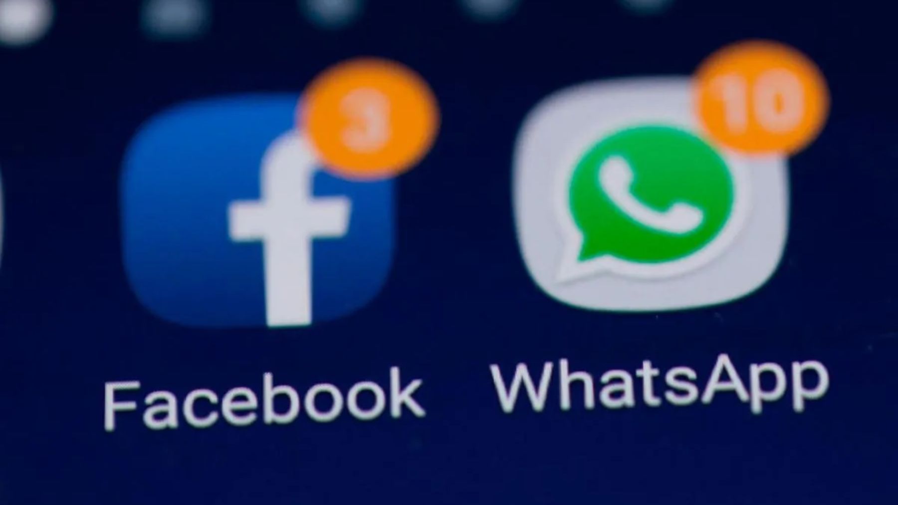 Descubre el modo de compartir tu estado de WhatsApp en Facebook