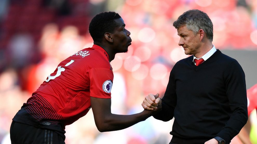 Pogba y Solskjaer durante el último partido del United (Getty).