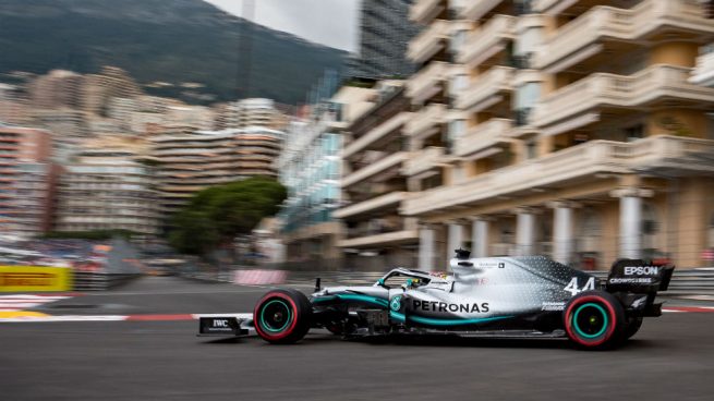 Hamilton y Bottas vuelan en los libres del GP de Mónaco