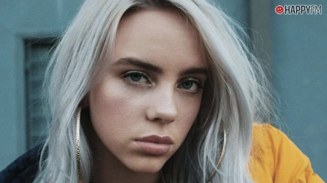 Billie Eilish confiesa su amor por Ariana Grande de una manera muy especial