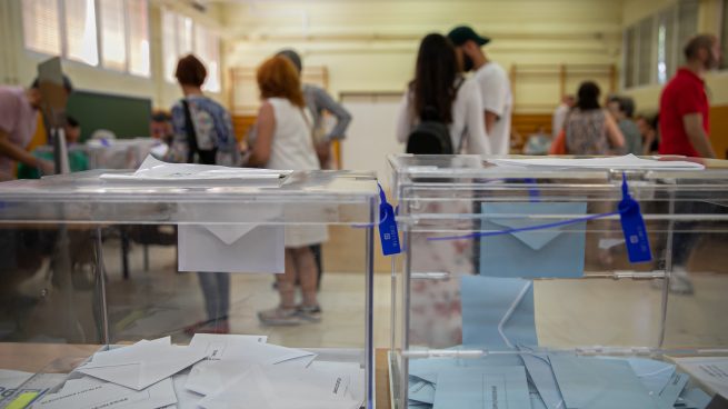 Una agresión al presidente de una mesa electoral en Málaga amplía el tiempo de votación