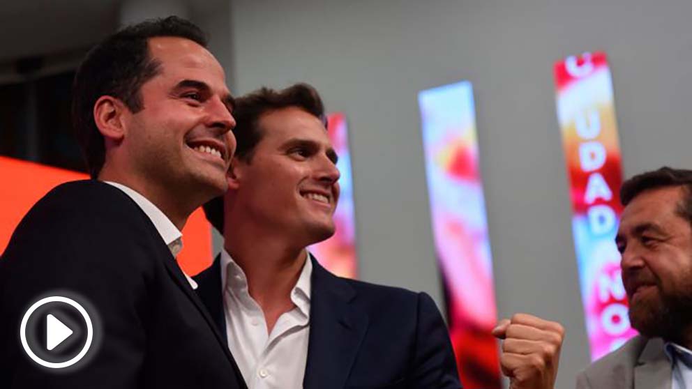 Ignacio Aguado y Albert Rivera, de Ciudadanos, celebrando los resultados de las elecciones autonómicas y municipales 2019. Foto: EP